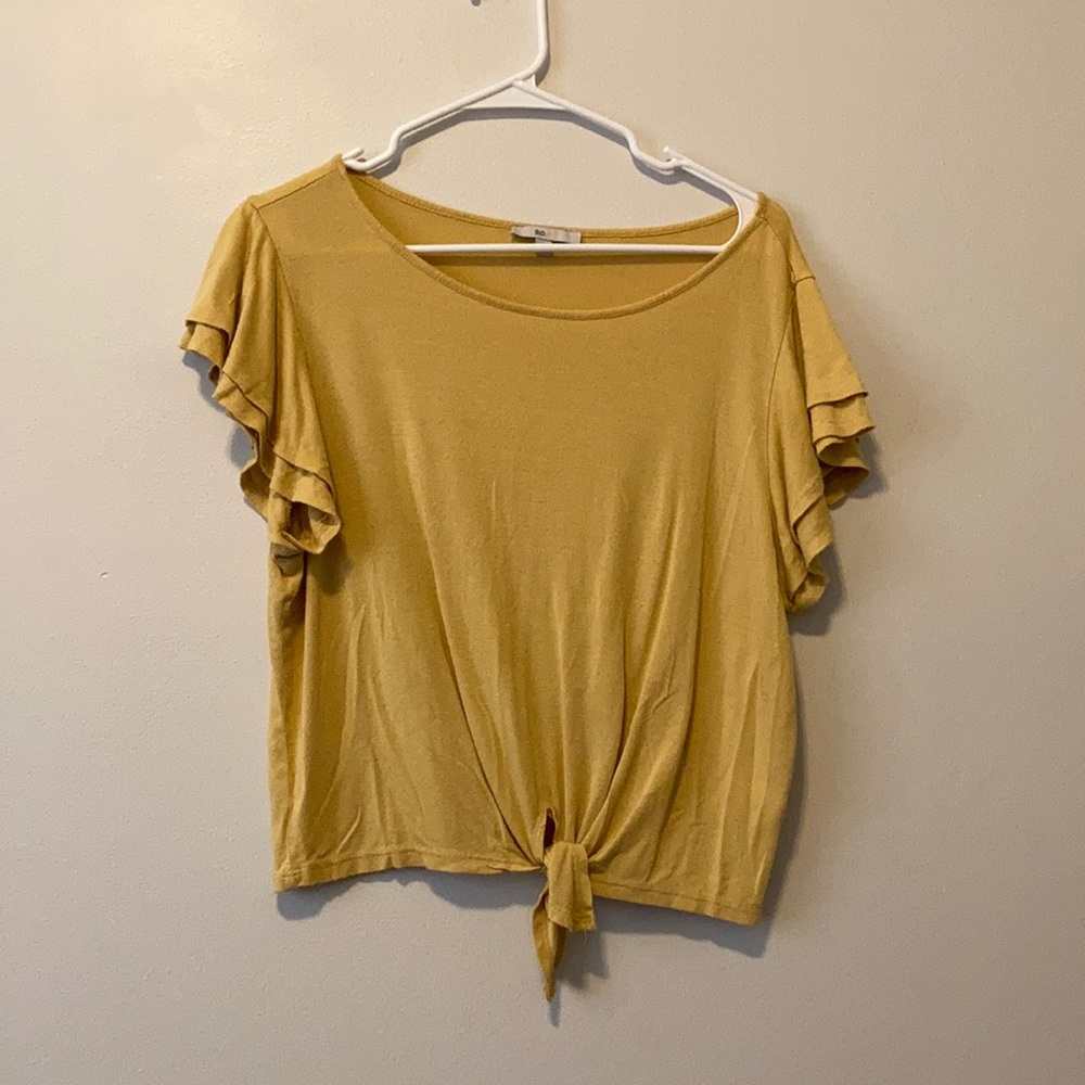 Cropped yellow shirt